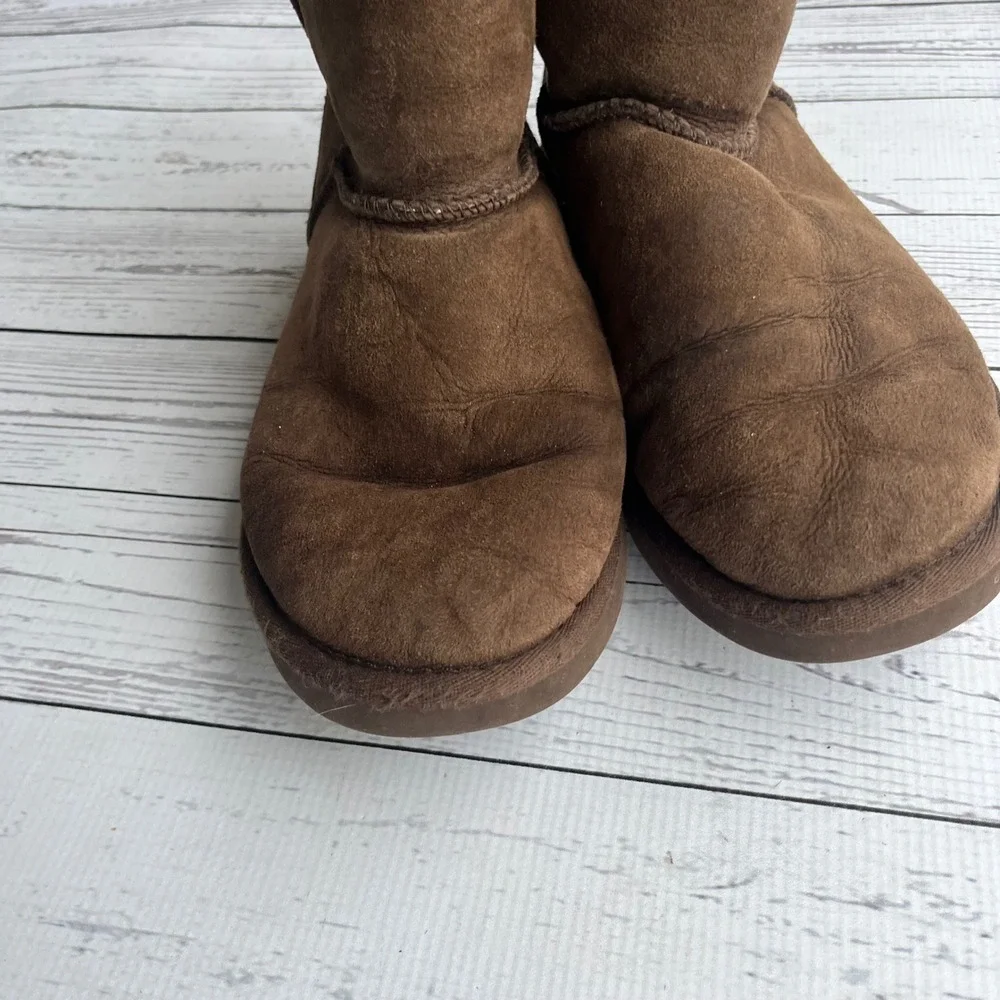 UGG Australia Classic Short Brown Leather Suede Sheepskin Boots Gorpcore Women 7